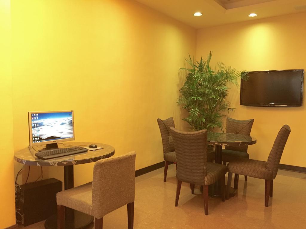 Garden Hotel Taichung Exterior photo