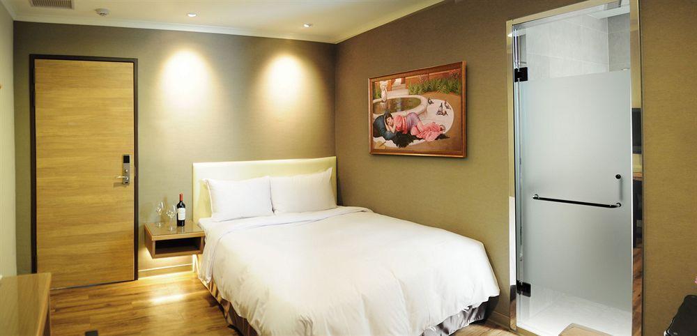 Garden Hotel Taichung Exterior photo