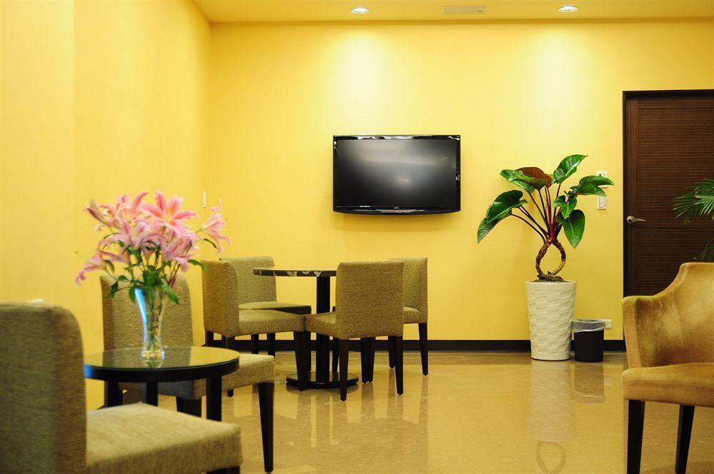 Garden Hotel Taichung Exterior photo