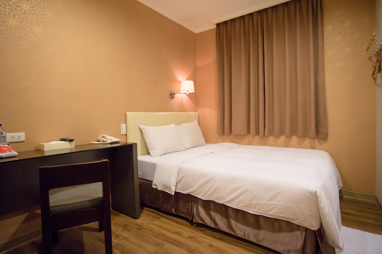 Garden Hotel Taichung Exterior photo