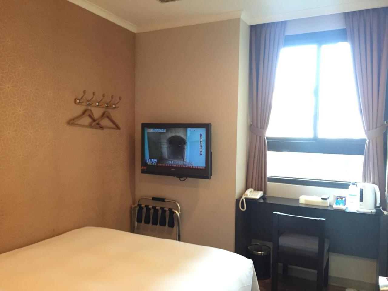 Garden Hotel Taichung Exterior photo