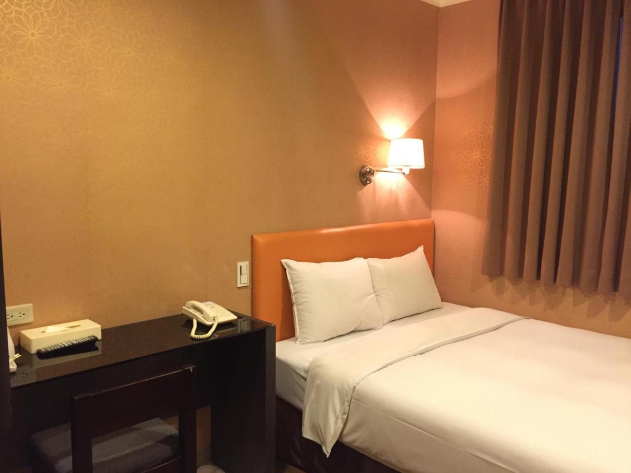 Garden Hotel Taichung Exterior photo